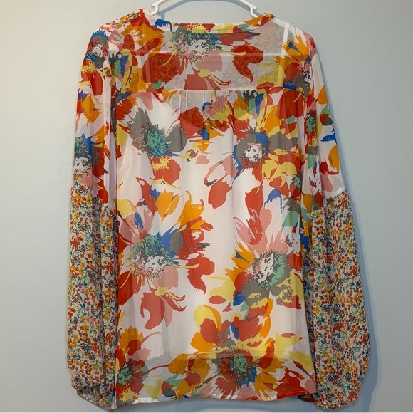 Colorful Floral Women's Blouse - Picture 4 of 8